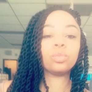 Meet your Posher, Joy